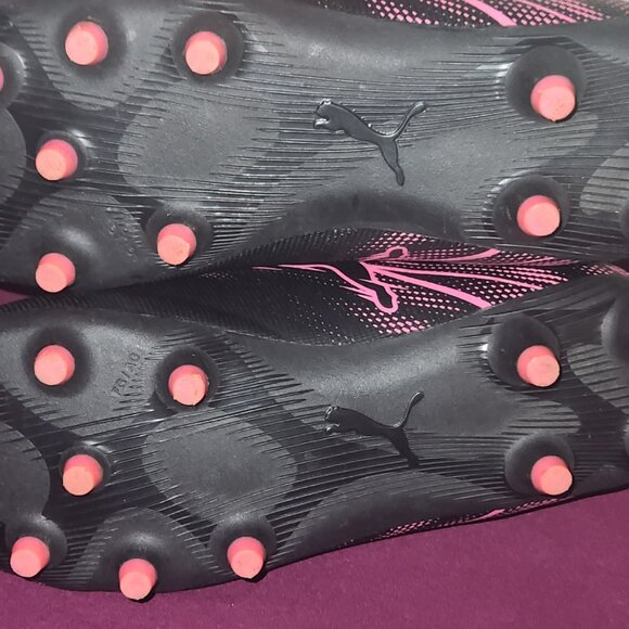 Kids Puma Soccer Cleats Size 13 - Picture 7 of 7